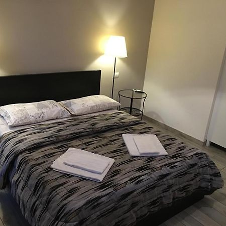 Affittacamere Real Fly Bologna Bagian luar foto