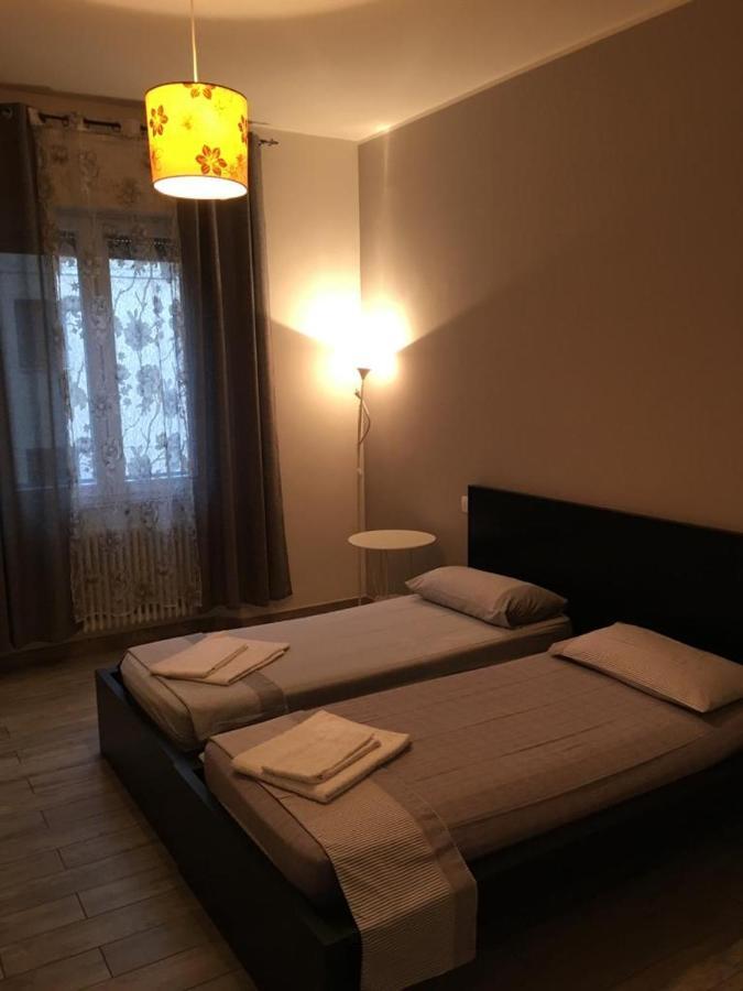Affittacamere Real Fly Bologna Bagian luar foto